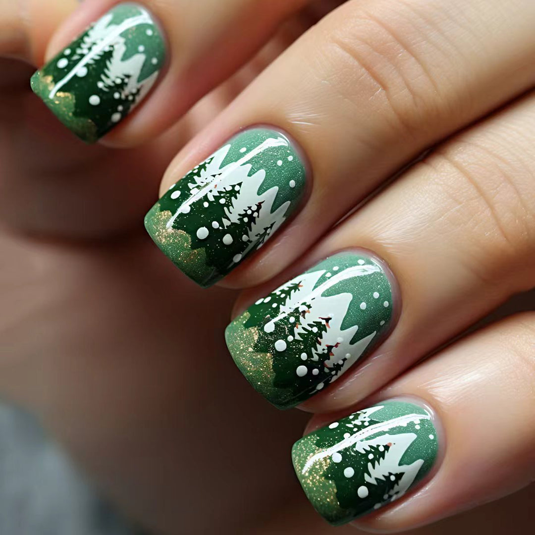 Artificial nails with winter-themed Christmas tree design Bowlift