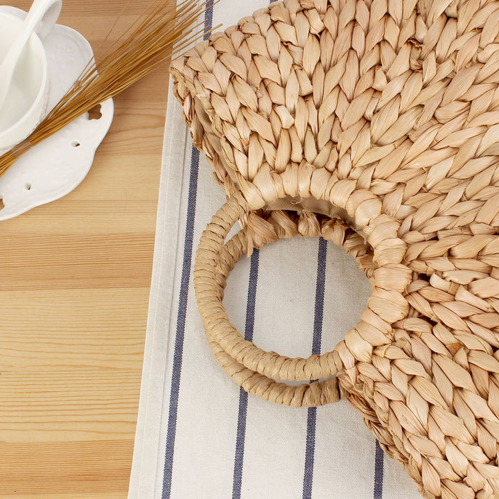 Handbag in Modern Basket Weave Pattern Bowlift