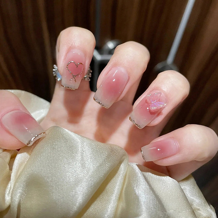 Elegant Heart Design Artificial Nails Bowlift
