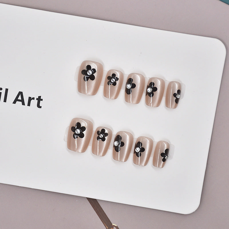 Glamorous Heart-Themed Press-On Nail Set Bowlift