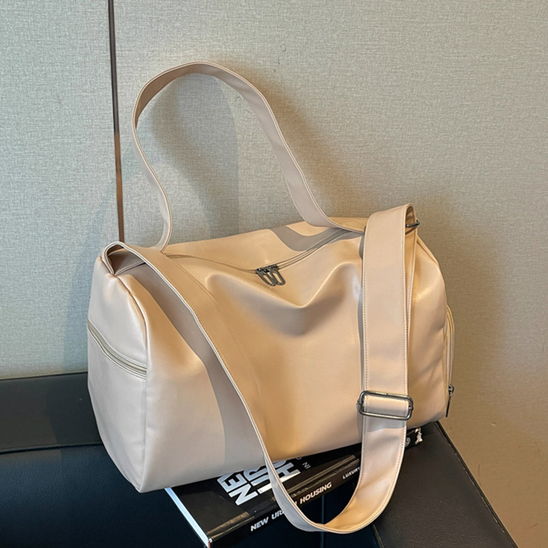 Elegant and Functional Travel Bag Bowlift