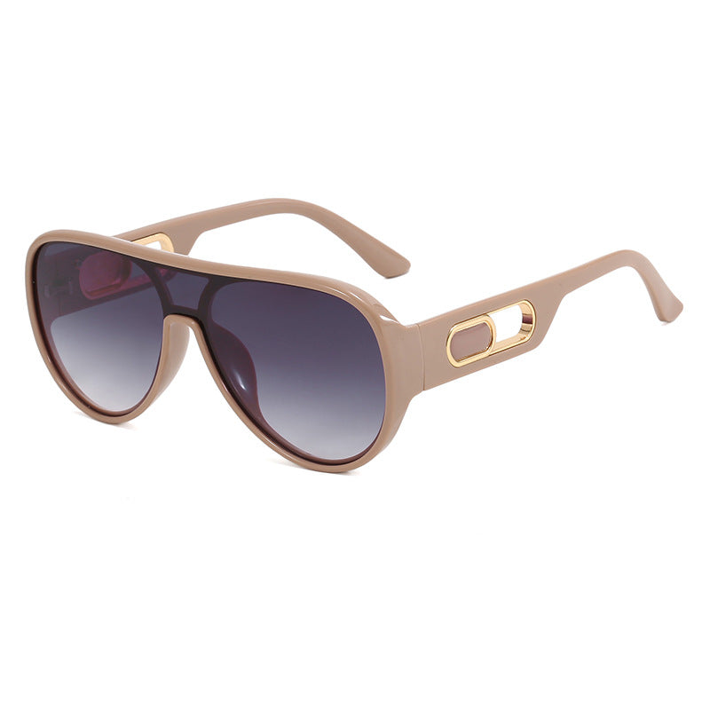 Ladies Elegant Oversize Sunglasses with Designer Details Bowlift