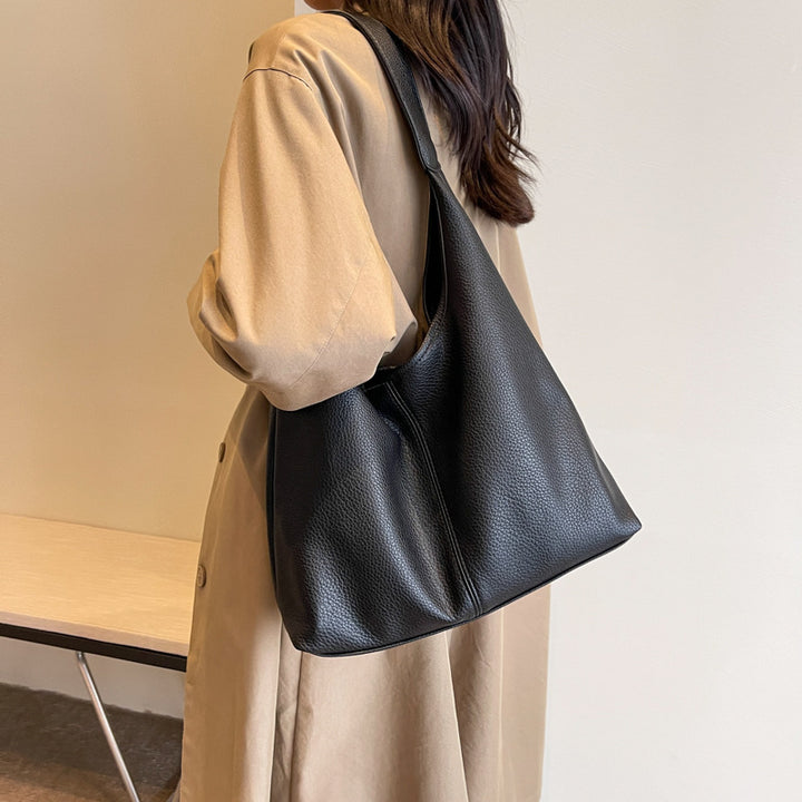 Textured Leather Hobo Bag Bowlift