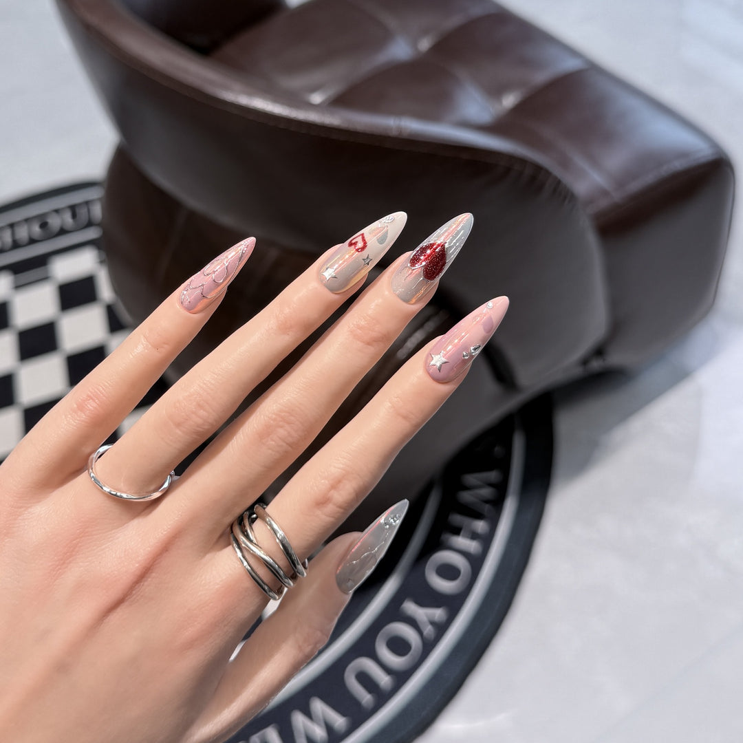 Elegant Decorative Stiletto Press-On Nail Art Set Bowlift