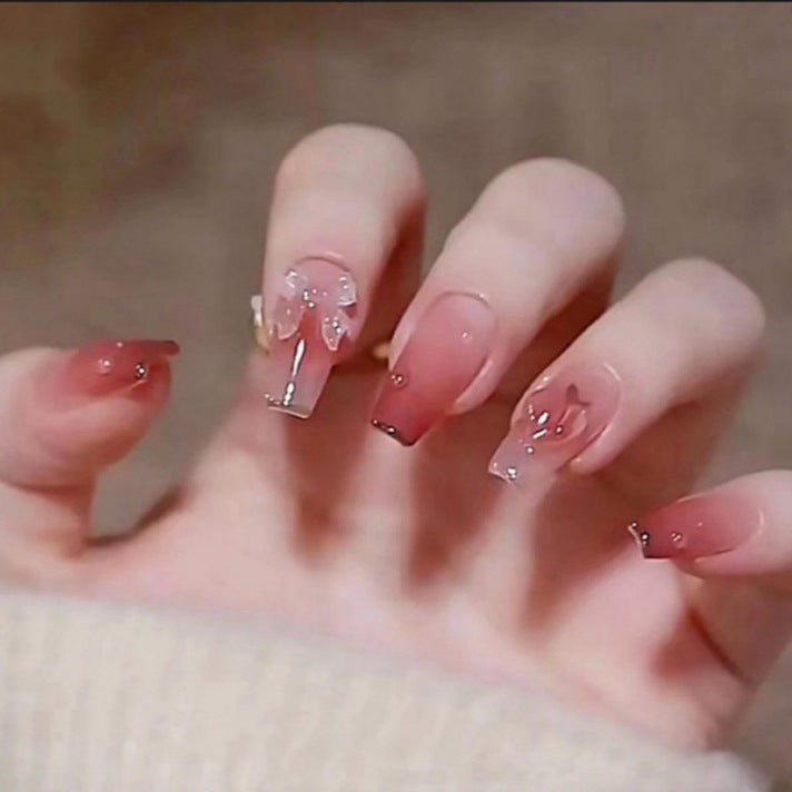 Elegant and Shiny Nail Art Bowlift