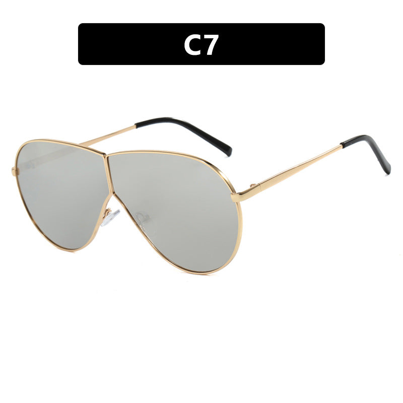 Women's pilot sunglasses with elegant golden frame and blue lenses Bowlift