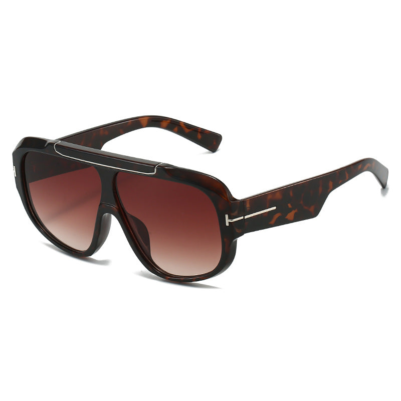 Ladies sporty sunglasses with stylish full rim design Bowlift