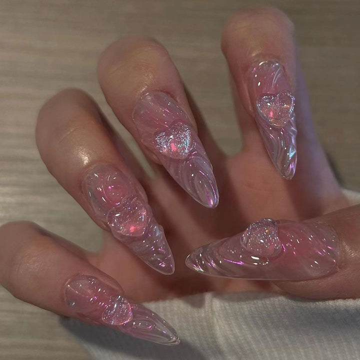 Elegant Artificial Nail Tips with Gold Accents Bowlift