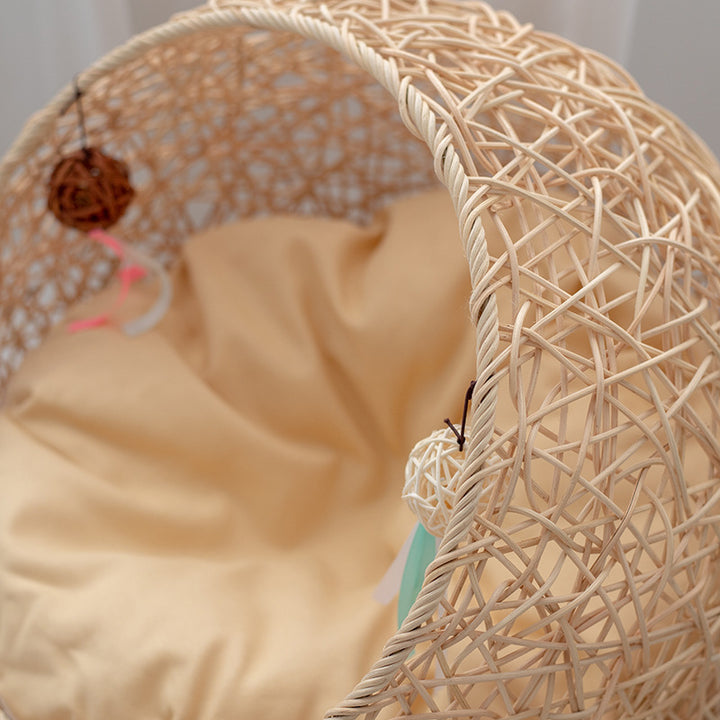 Cozy cat bed made of handwoven natural material Bowlift