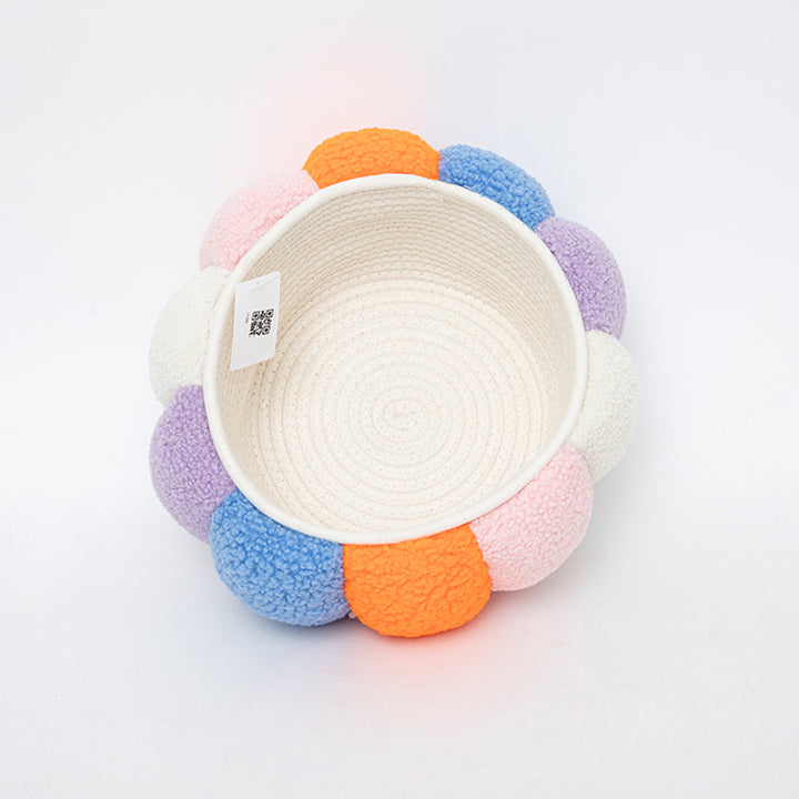 Cozy storage basket made of soft fleece