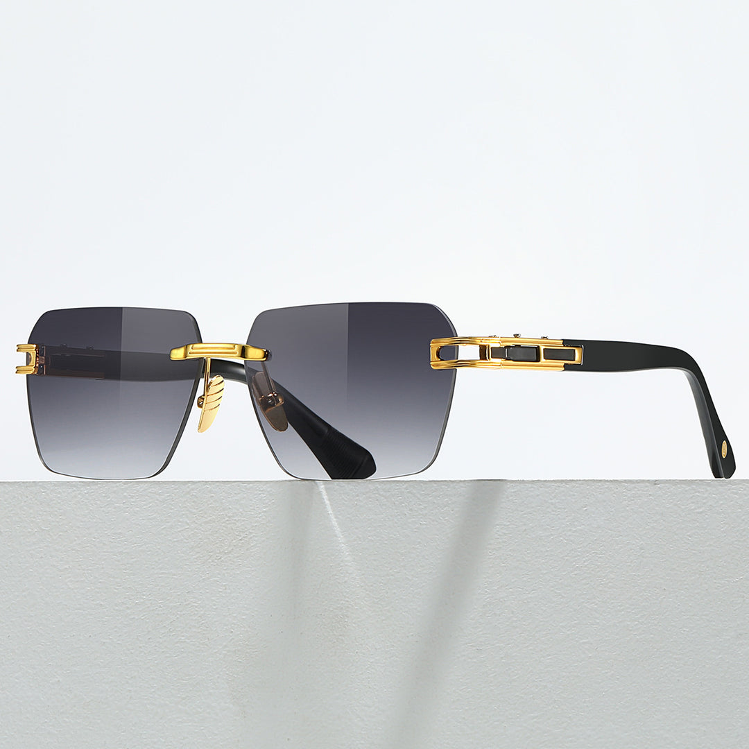 Fashion-Forward Oversized Square Sunglasses Bowlift