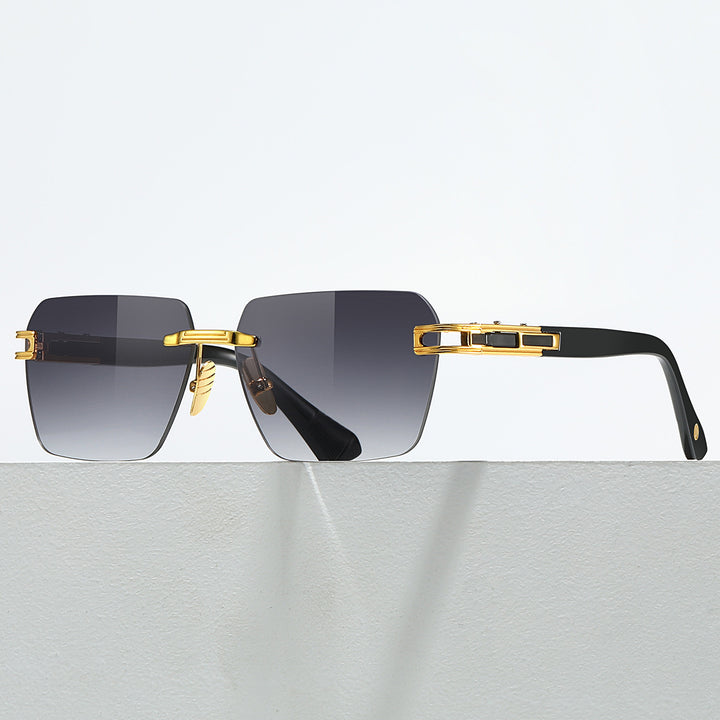 Fashion-Forward Oversized Square Sunglasses Bowlift