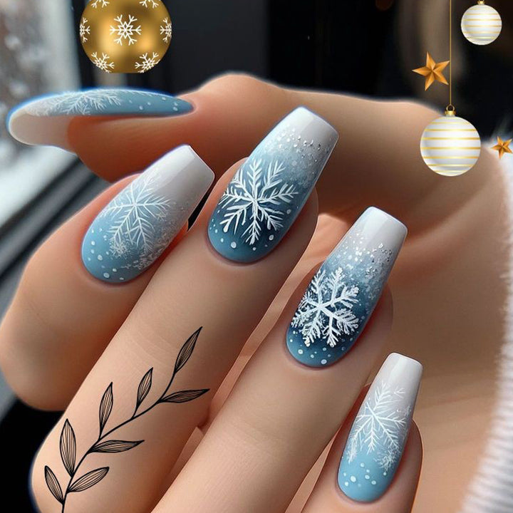 Creative artificial nails with winter snow motif Bowlift