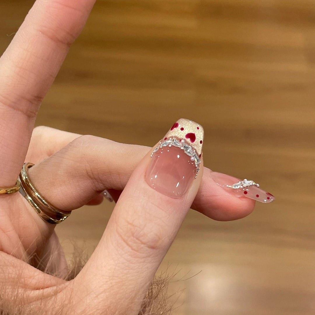 Creative nail art with flower and fruit motifs Bowlift