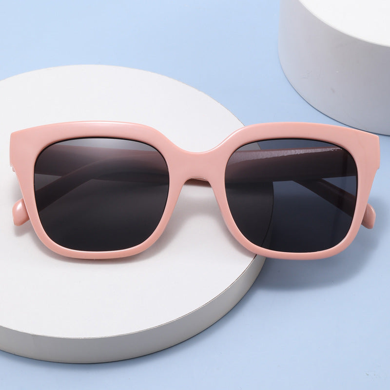 Women's fashionable sunglasses with striking pattern Bowlift