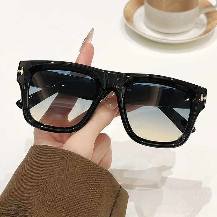 Stylish Retro Sunglasses Bowlift