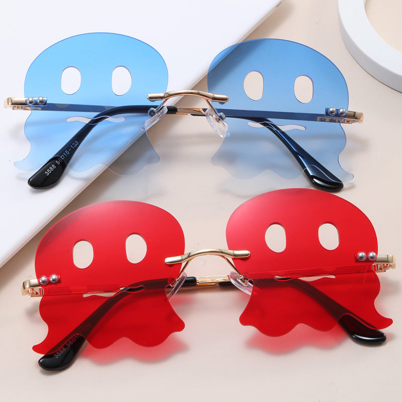 Women playful sunglasses with fun ghost design Bowlift