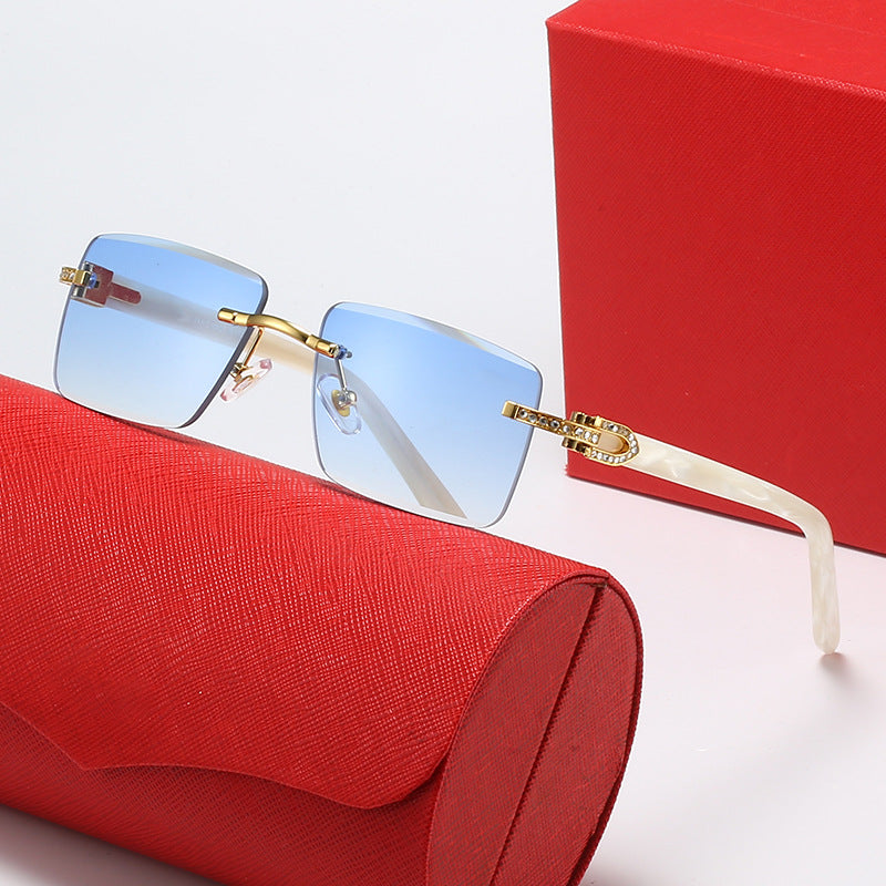 Ladies fashionable square sunglasses with luxurious accent and UV protection Bowlift