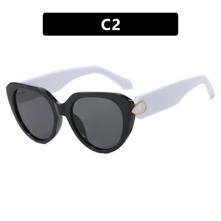 Women Cat-Eye Sunglasses with striking design and protective UV filter Bowlift