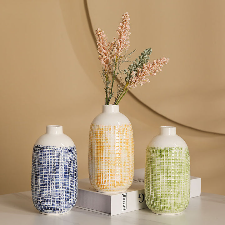 Stylish ceramic vase Bowlift