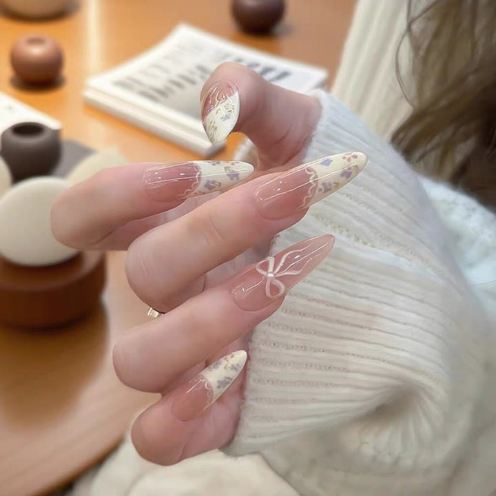 Floral-Embellished Press-On Nail Set Bowlift