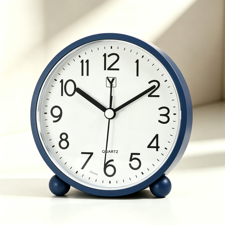 Classic table clock Bowlift