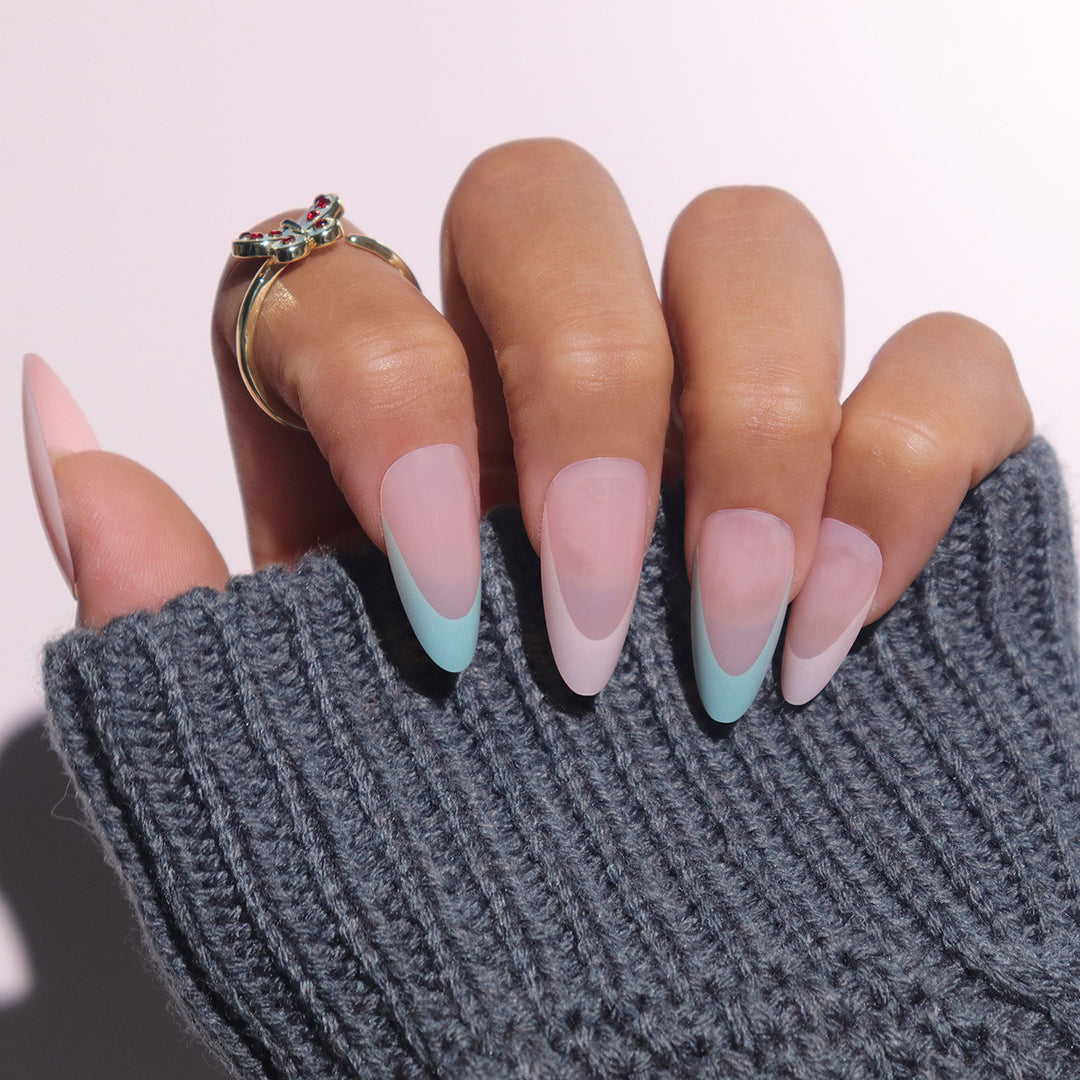 Artistic Gradient Stiletto Press-On Nails Bowlift