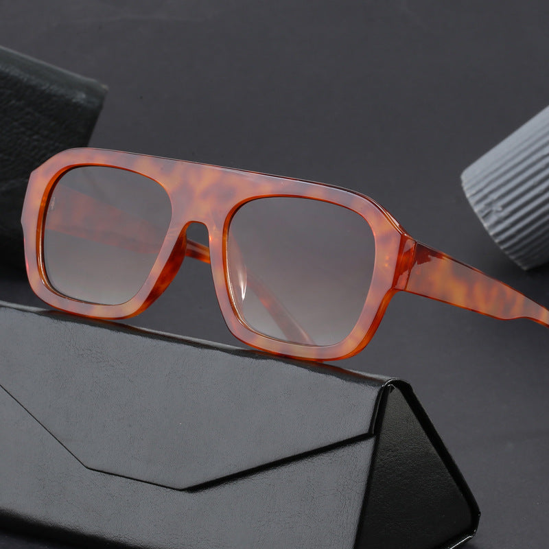Ladies oversized square sunglasses with modern design Bowlift