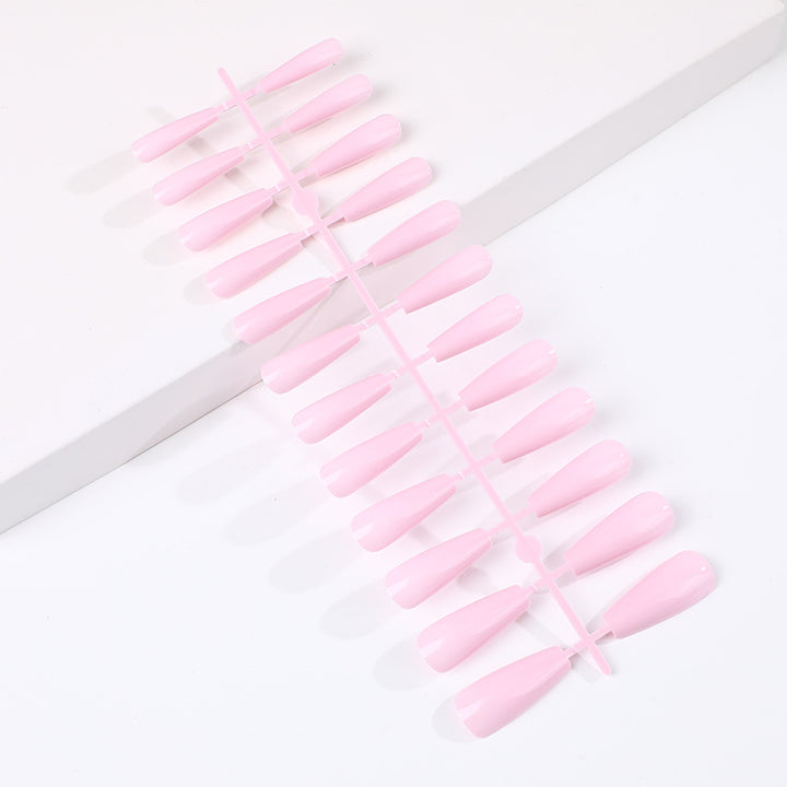 Artificial nails in classic design Bowlift
