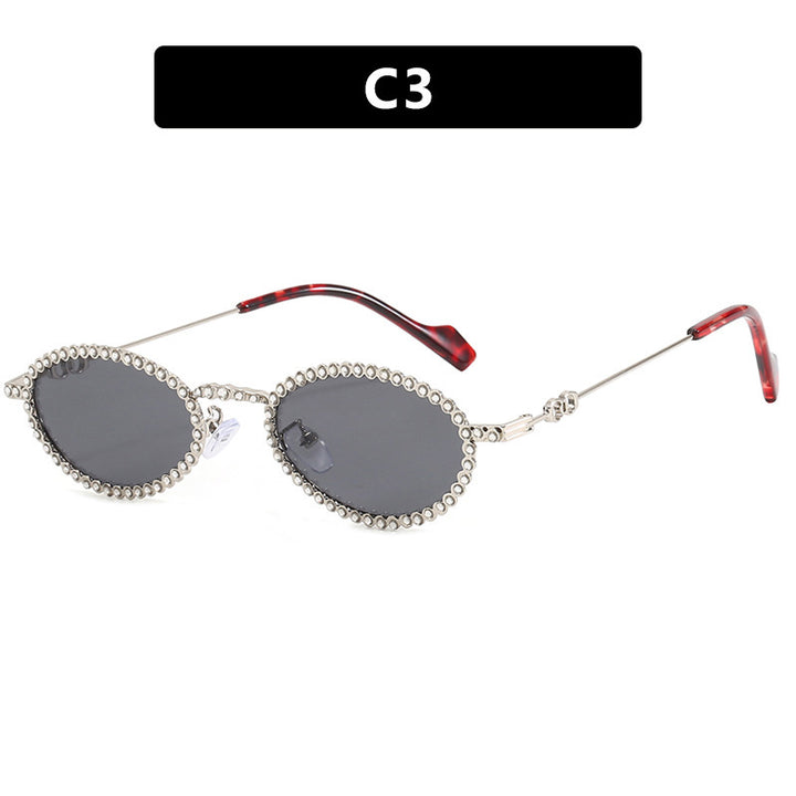 Ladies' fashionable sunglasses with a unique, playful rim Bowlift