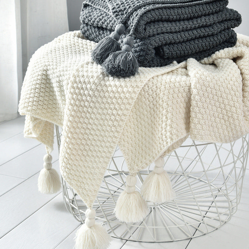 Women’s knitted blanket with decorative tassels Bowlift