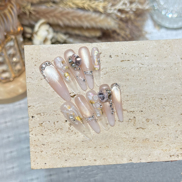 Decorative Stiletto Press-On Nail Art Set with Gemstone Accents Bowlift