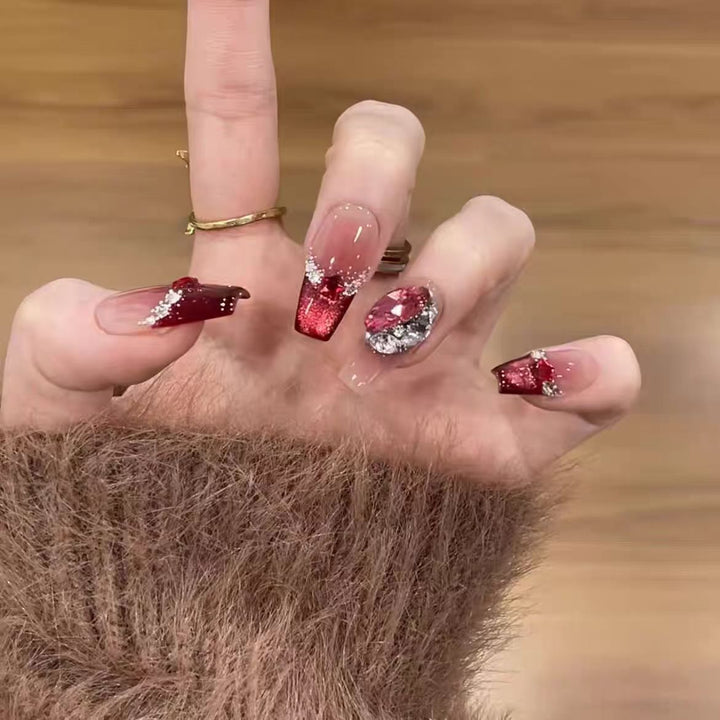 Glamorous Press-On Nail Art Set with Rhinestone Embellishments Bowlift