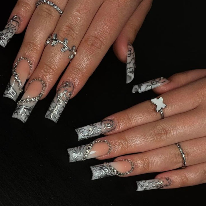 Rhinestone & Elegant Design Press-On Nails Bowlift