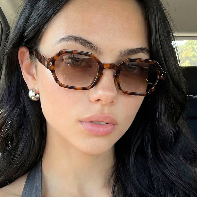Women's stylish sunglasses in modern octagonal design with UV protection Bowlift