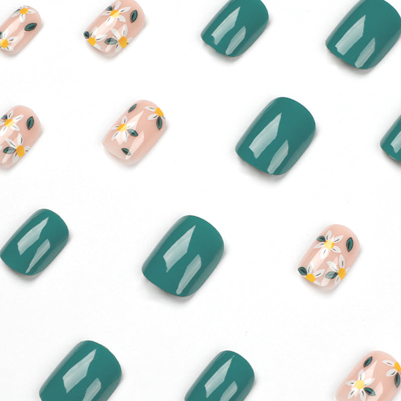 Artful nail art with delicate floral designs Bowlift