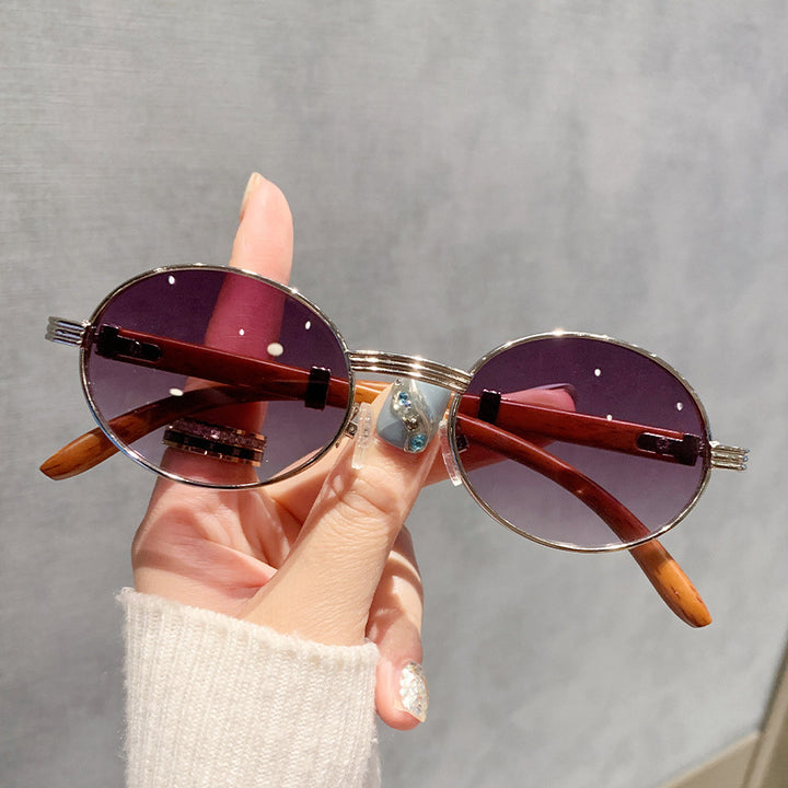 Ladies fashionable sunglasses with elegant shine and comfortable temples Bowlift