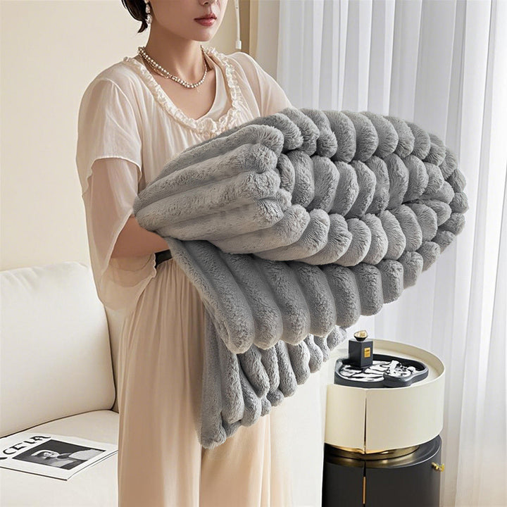 Ladies Snuggle Blanket Bowlift