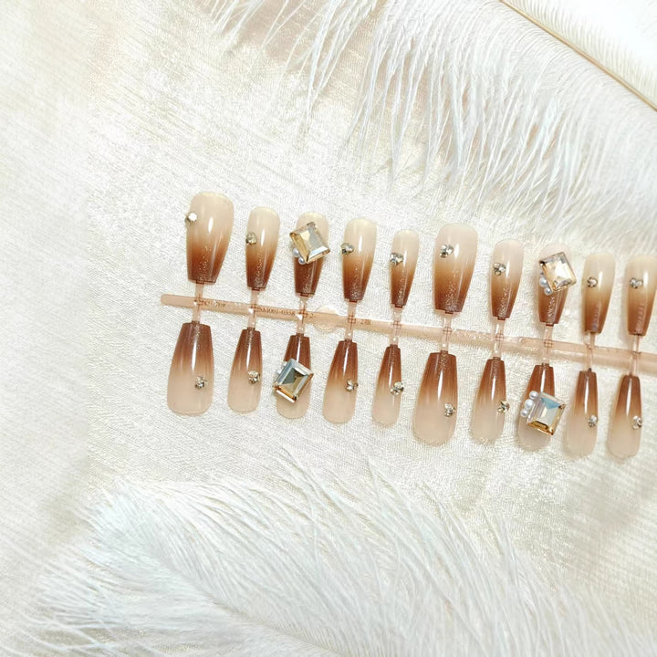 Glamorous Art Nails In The Elegant Ombre Design Bowlift