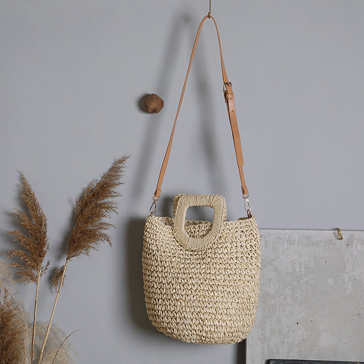 Handcrafted Carrying Bag Made of Natural Wicker Bowlift