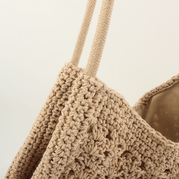 Crochet handbag with fringed accents Bowlift