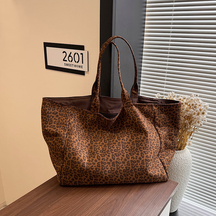 Elegant and Practical Tote Bag Bowlift