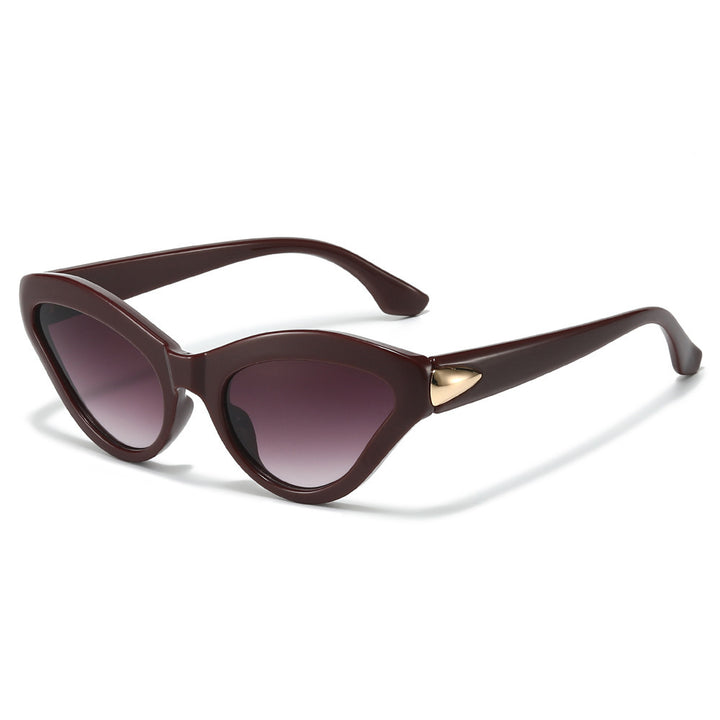 Vintage Cat-Eye Sunglasses with Luxurious Detailing Bowlift