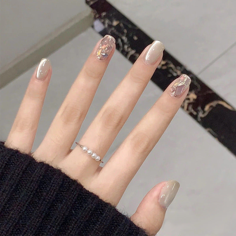 Elegant Press-On Nail Set with Artistic Designs Bowlift