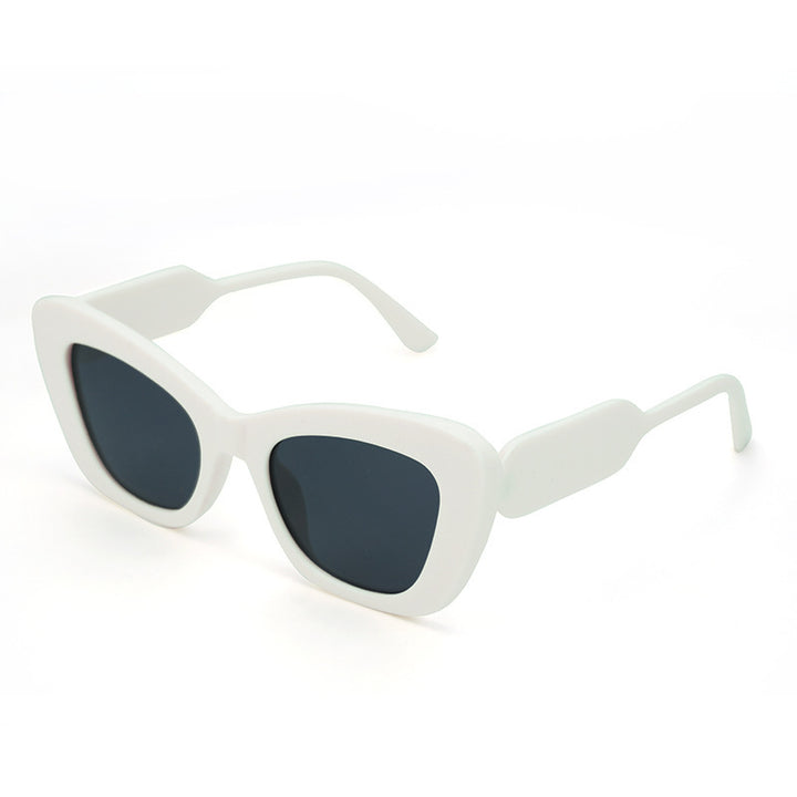 Women's Cat-Eye Sunglasses with Stylish Details Bowlift