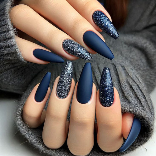 Glittery Stiletto Press-On Nail Set Bowlift