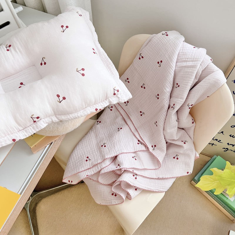 Unisex soft muslin blanket with cherry-shaped embroidery Bowlift