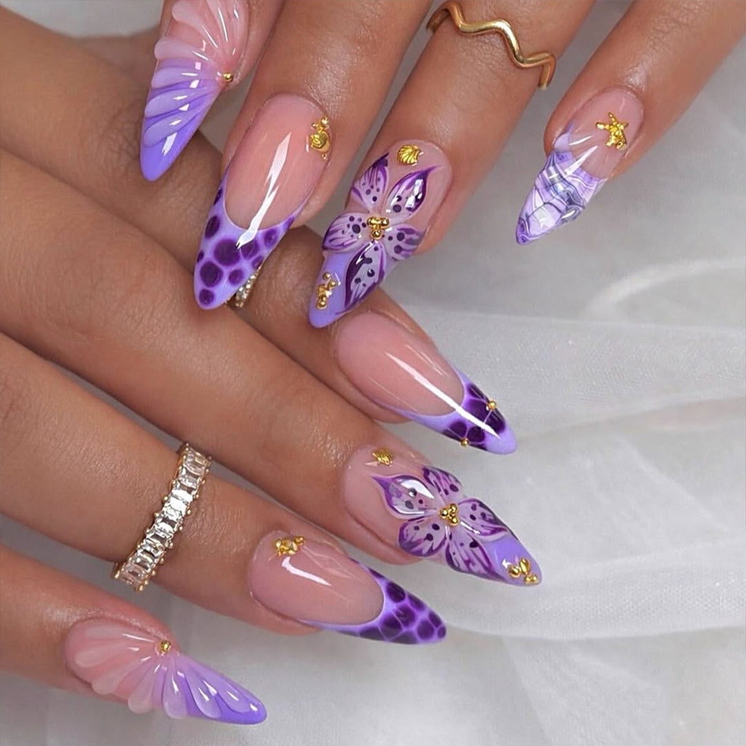 Stylish artificial nails with floral and geometric elements Bowlift