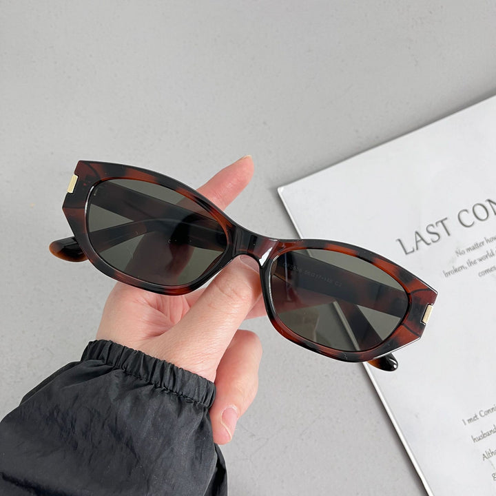 Stylish Cat-Eye Sunglasses Bowlift