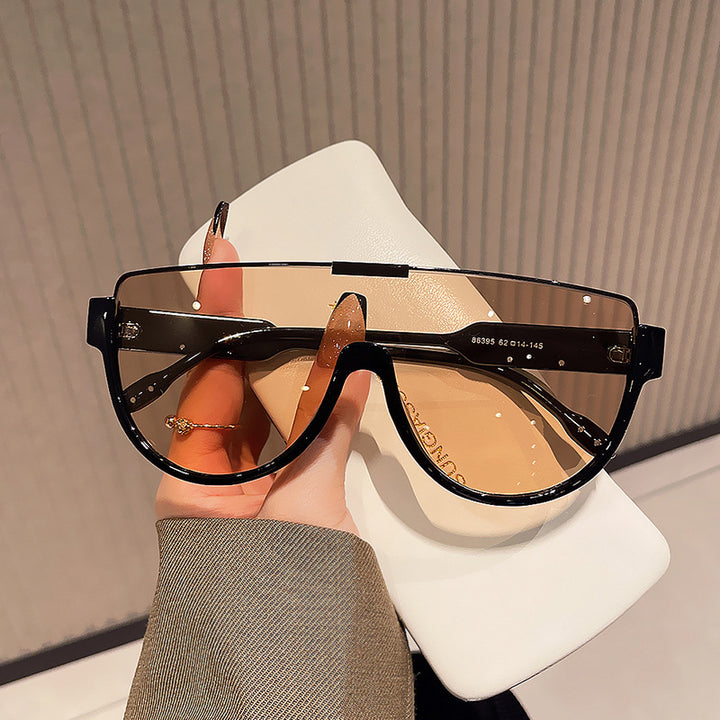 Women’s Fashion Sunglasses with Futuristic Shield Design Bowlift
